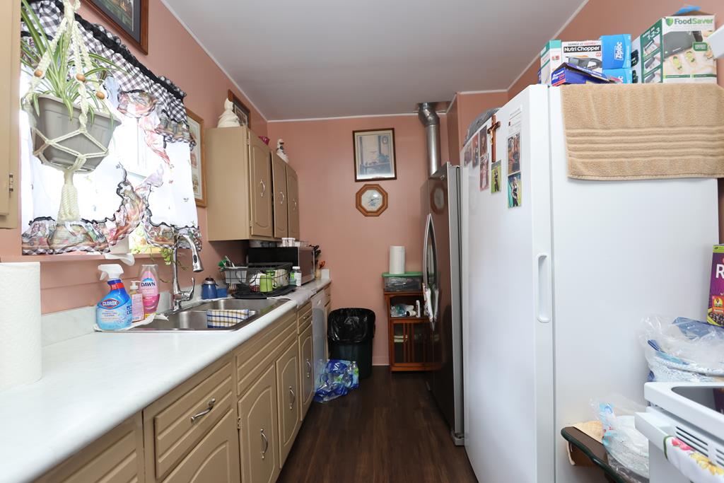 205 Hedges Street, Mansfield, Ohio 44902, 3 Bedrooms Bedrooms, ,1 BathroomBathrooms,Residential,For Sale,Hedges Street,9073309