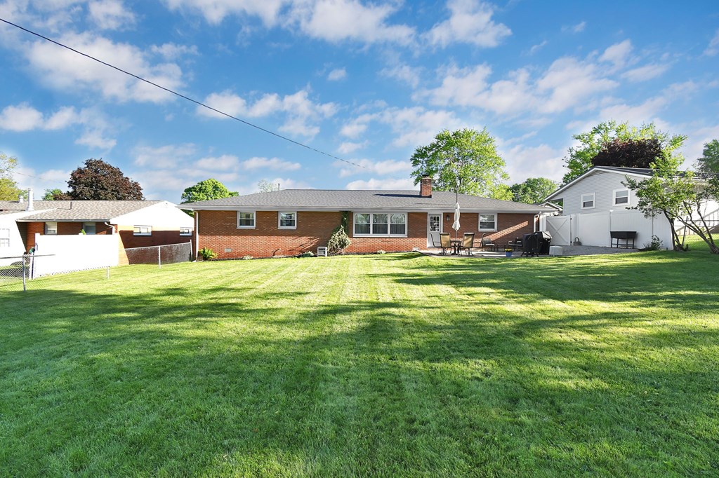 23 Pembroke Boulevard, Lexington, Ohio 44904, 3 Bedrooms Bedrooms, ,2 BathroomsBathrooms,Residential,For Sale,Pembroke Boulevard,9073387 23 Pembroke Boulevard, Lexington, Ohio 44904, 3 Bedrooms Bedrooms, ,2 BathroomsBathrooms,Residential,For Sale,Pembroke Boulevard,9073387