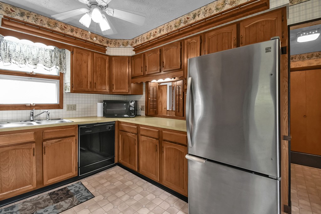 48 Baermar Road, Shelby, Ohio 44875, 4 Bedrooms Bedrooms, ,2 BathroomsBathrooms,Residential,For Sale,Baermar Road,9073401