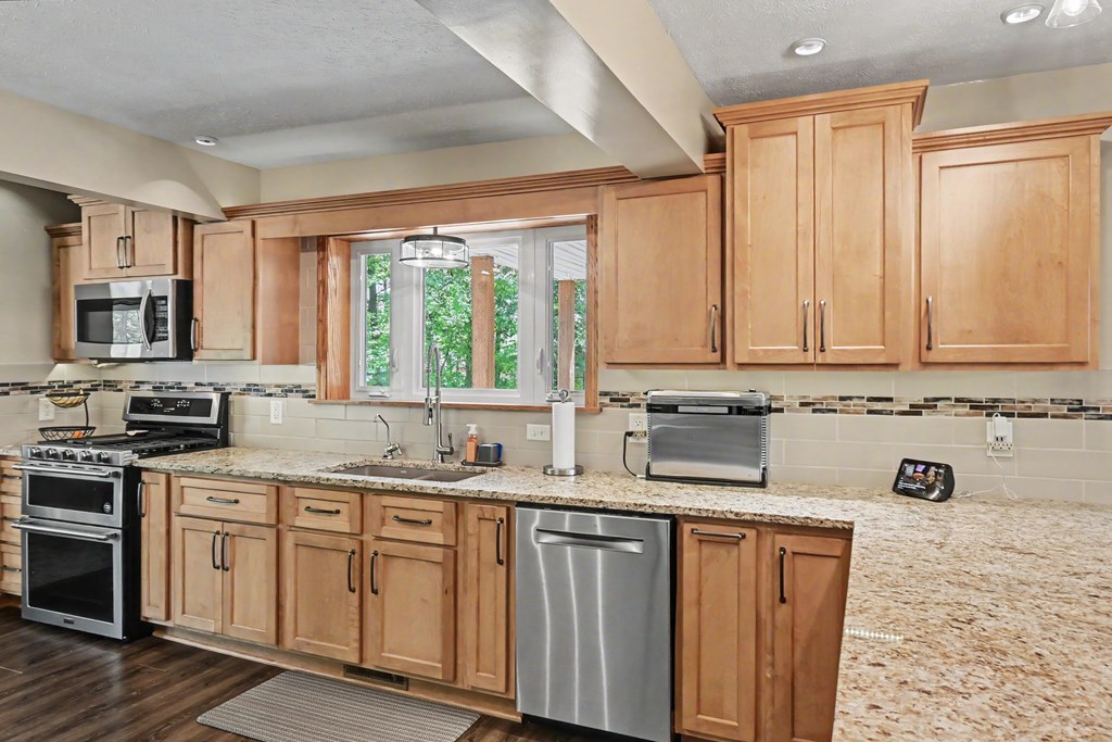 1684 Rock Road, Mansfield, Ohio 44903, 4 Bedrooms Bedrooms, ,3 BathroomsBathrooms,Residential,For Sale,Rock Road,9073403 1684 Rock Road, Mansfield, Ohio 44903, 4 Bedrooms Bedrooms, ,3 BathroomsBathrooms,Residential,For Sale,Rock Road,9073403