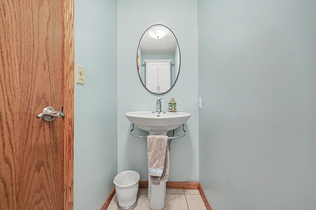 1684 Rock Road, Mansfield, Ohio 44903, 4 Bedrooms Bedrooms, ,3 BathroomsBathrooms,Residential,For Sale,Rock Road,9073403 1684 Rock Road, Mansfield, Ohio 44903, 4 Bedrooms Bedrooms, ,3 BathroomsBathrooms,Residential,For Sale,Rock Road,9073403