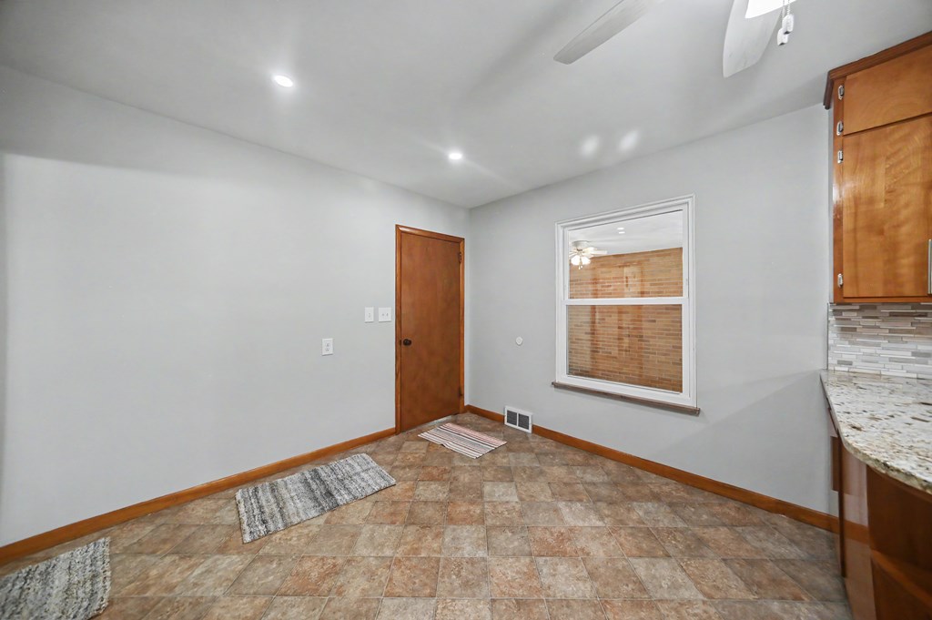 885 W Perry Street, Bucyrus, Ohio 44820, 3 Bedrooms Bedrooms, ,2 BathroomsBathrooms,Residential,For Sale,Perry Street,9073414 885 W Perry Street, Bucyrus, Ohio 44820, 3 Bedrooms Bedrooms, ,2 BathroomsBathrooms,Residential,For Sale,Perry Street,9073414