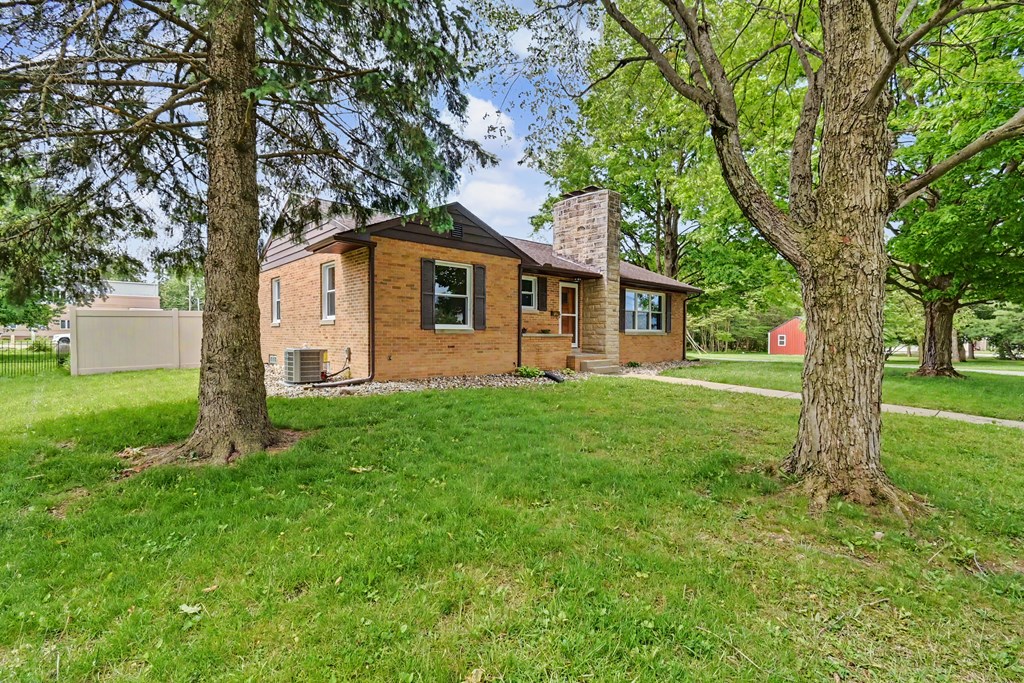 885 W Perry Street, Bucyrus, Ohio 44820, 3 Bedrooms Bedrooms, ,2 BathroomsBathrooms,Residential,For Sale,Perry Street,9073414 885 W Perry Street, Bucyrus, Ohio 44820, 3 Bedrooms Bedrooms, ,2 BathroomsBathrooms,Residential,For Sale,Perry Street,9073414