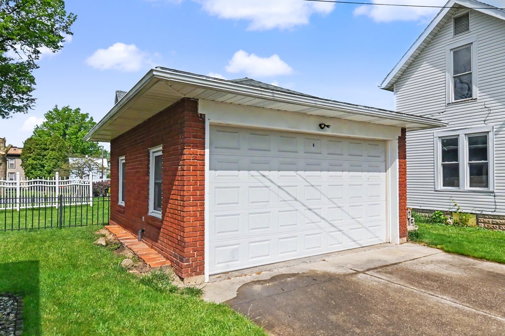 524 E Oakwood Ave, Bucyrus, Ohio 44820, 4 Bedrooms Bedrooms, ,2 BathroomsBathrooms,Residential,For Sale,Oakwood Ave,9073415 524 E Oakwood Ave, Bucyrus, Ohio 44820, 4 Bedrooms Bedrooms, ,2 BathroomsBathrooms,Residential,For Sale,Oakwood Ave,9073415