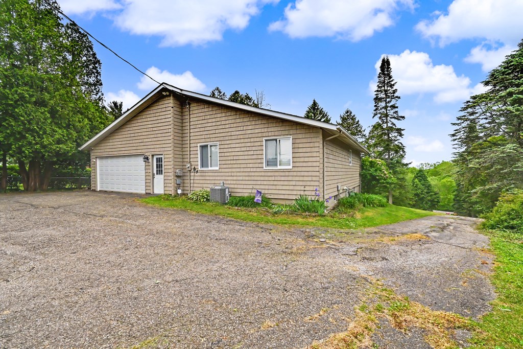 1921 W Cook Road, Mansfield, Ohio 44906, 3 Bedrooms Bedrooms, ,3 BathroomsBathrooms,Residential,For Sale,Cook Road,9073423 1921 W Cook Road, Mansfield, Ohio 44906, 3 Bedrooms Bedrooms, ,3 BathroomsBathrooms,Residential,For Sale,Cook Road,9073423
