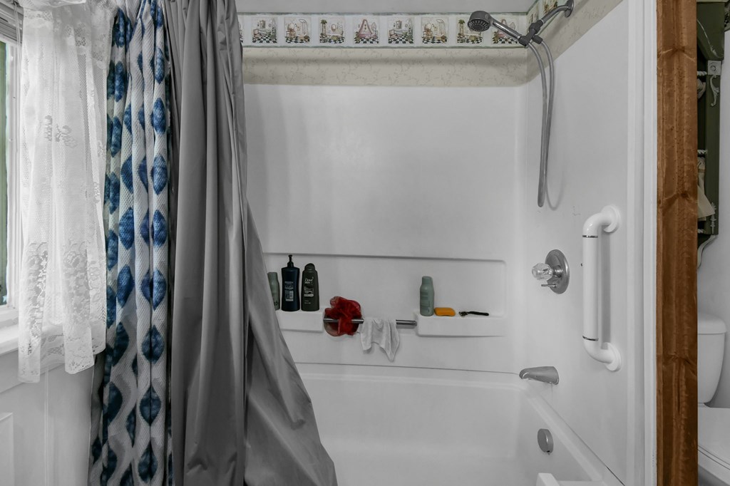 1888 S Wiley St, Crestline, Ohio 44827, 2 Bedrooms Bedrooms, ,1 BathroomBathrooms,Residential,For Sale,Wiley St,9073430