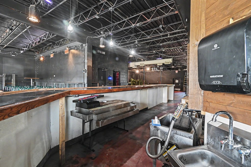 1400 W 4th Street, Mansfield, Ohio 44906, ,Commercial Sale,For Sale,4th Street,9073431