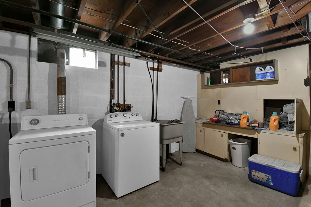 1323 Eisenhower Avenue, Lexington, Ohio 44904, 3 Bedrooms Bedrooms, ,1 BathroomBathrooms,Residential,For Sale,Eisenhower Avenue,9073433