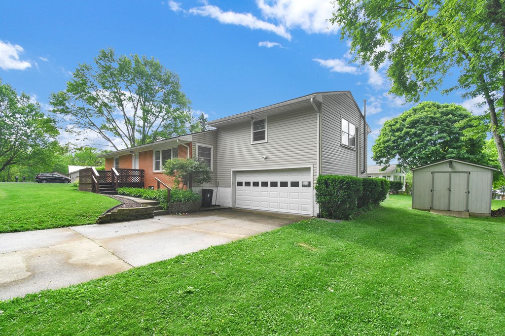 1323 Eisenhower Avenue, Lexington, Ohio 44904, 3 Bedrooms Bedrooms, ,1 BathroomBathrooms,Residential,For Sale,Eisenhower Avenue,9073433