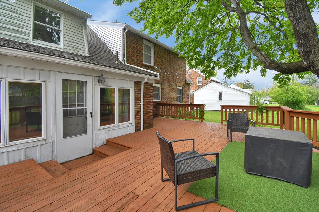 955 Maumee Avenue, Mansfield, Ohio 44906, 3 Bedrooms Bedrooms, ,1 BathroomBathrooms,Residential,For Sale,Maumee Avenue,9073453