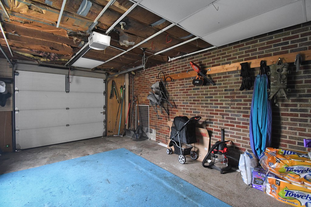 955 Maumee Avenue, Mansfield, Ohio 44906, 3 Bedrooms Bedrooms, ,1 BathroomBathrooms,Residential,For Sale,Maumee Avenue,9073453