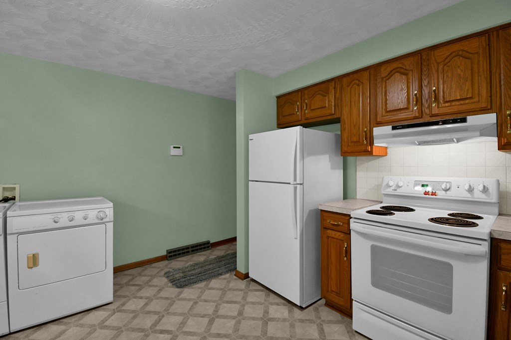 1508 Beal Rd, Mansfield, Ohio 44903, 2 Bedrooms Bedrooms, ,2 BathroomsBathrooms,Residential,For Sale,Beal Rd,9073476