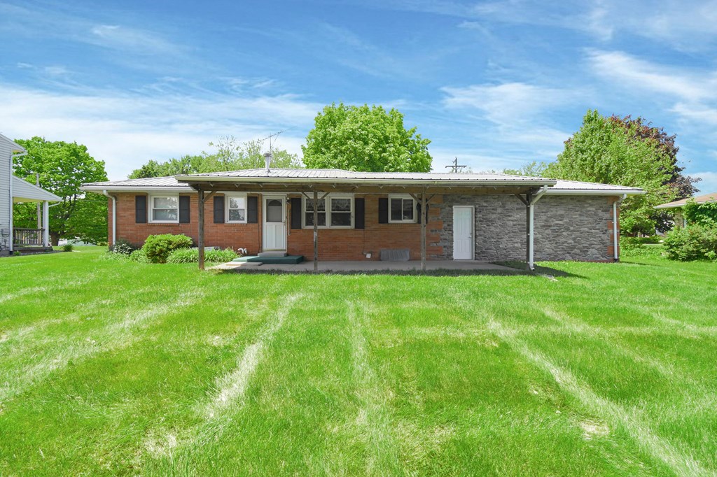 1508 Beal Rd, Mansfield, Ohio 44903, 2 Bedrooms Bedrooms, ,2 BathroomsBathrooms,Residential,For Sale,Beal Rd,9073476