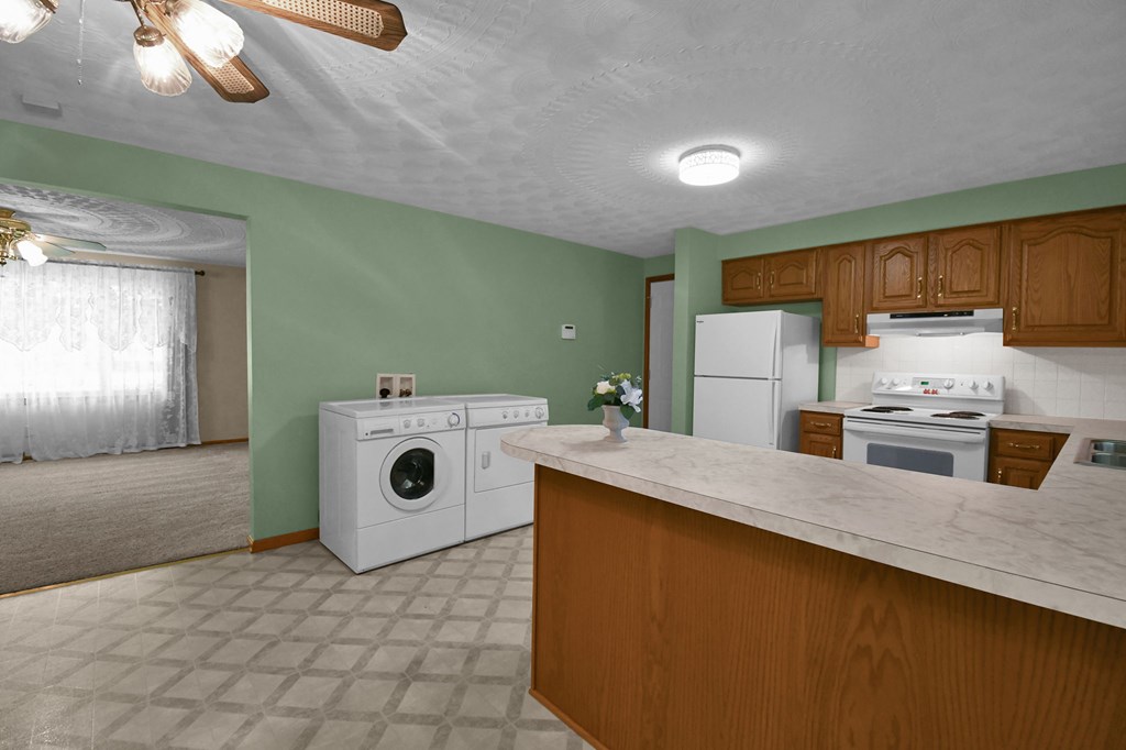 1508 Beal Rd, Mansfield, Ohio 44903, 2 Bedrooms Bedrooms, ,2 BathroomsBathrooms,Residential,For Sale,Beal Rd,9073476
