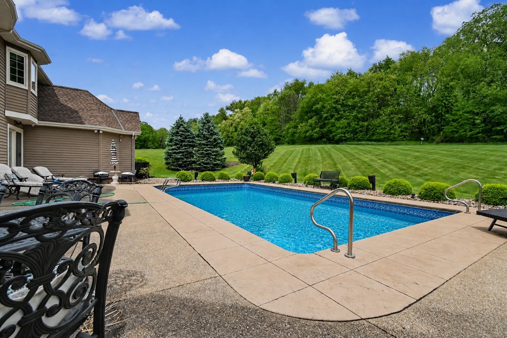1524 Charolais Drive, Mansfield, Ohio 44903, 7 Bedrooms Bedrooms, ,6 BathroomsBathrooms,Residential,For Sale,Charolais Drive,9073489 1524 Charolais Drive, Mansfield, Ohio 44903, 7 Bedrooms Bedrooms, ,6 BathroomsBathrooms,Residential,For Sale,Charolais Drive,9073489