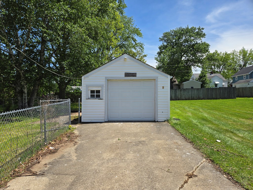 490 Dyas Drive, Mansfield, Ohio 44905, 3 Bedrooms Bedrooms, ,1 BathroomBathrooms,Residential,For Sale,Dyas Drive,9073496 490 Dyas Drive, Mansfield, Ohio 44905, 3 Bedrooms Bedrooms, ,1 BathroomBathrooms,Residential,For Sale,Dyas Drive,9073496