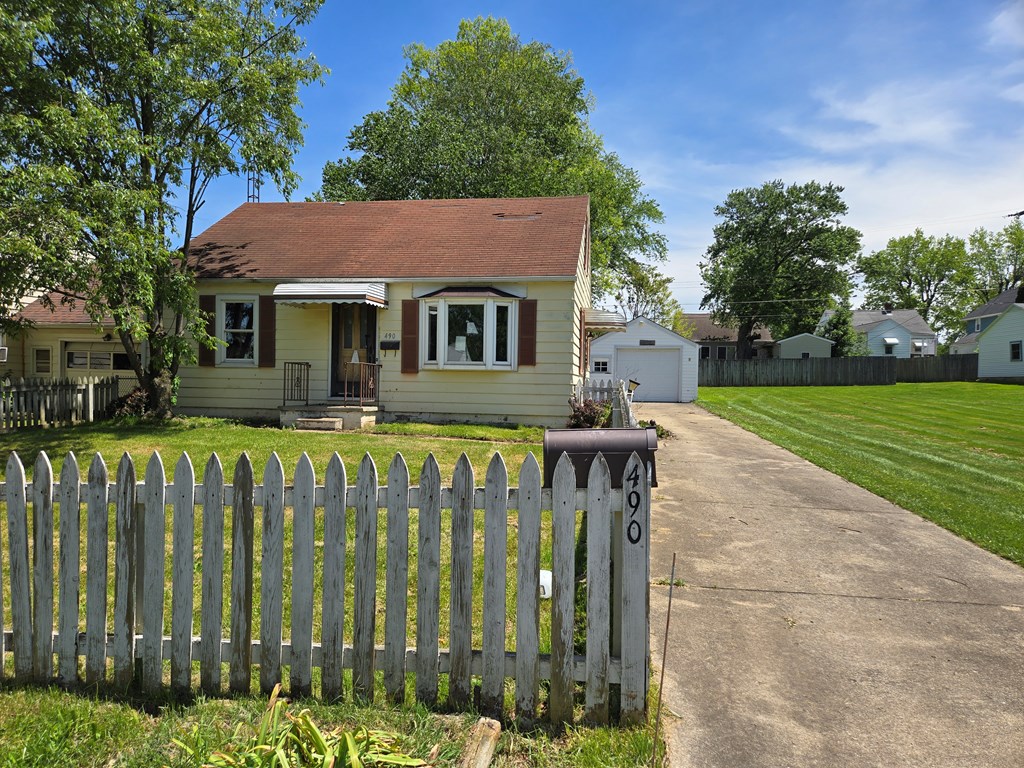 490 Dyas Drive, Mansfield, Ohio 44905, 3 Bedrooms Bedrooms, ,1 BathroomBathrooms,Residential,For Sale,Dyas Drive,9073496 490 Dyas Drive, Mansfield, Ohio 44905, 3 Bedrooms Bedrooms, ,1 BathroomBathrooms,Residential,For Sale,Dyas Drive,9073496