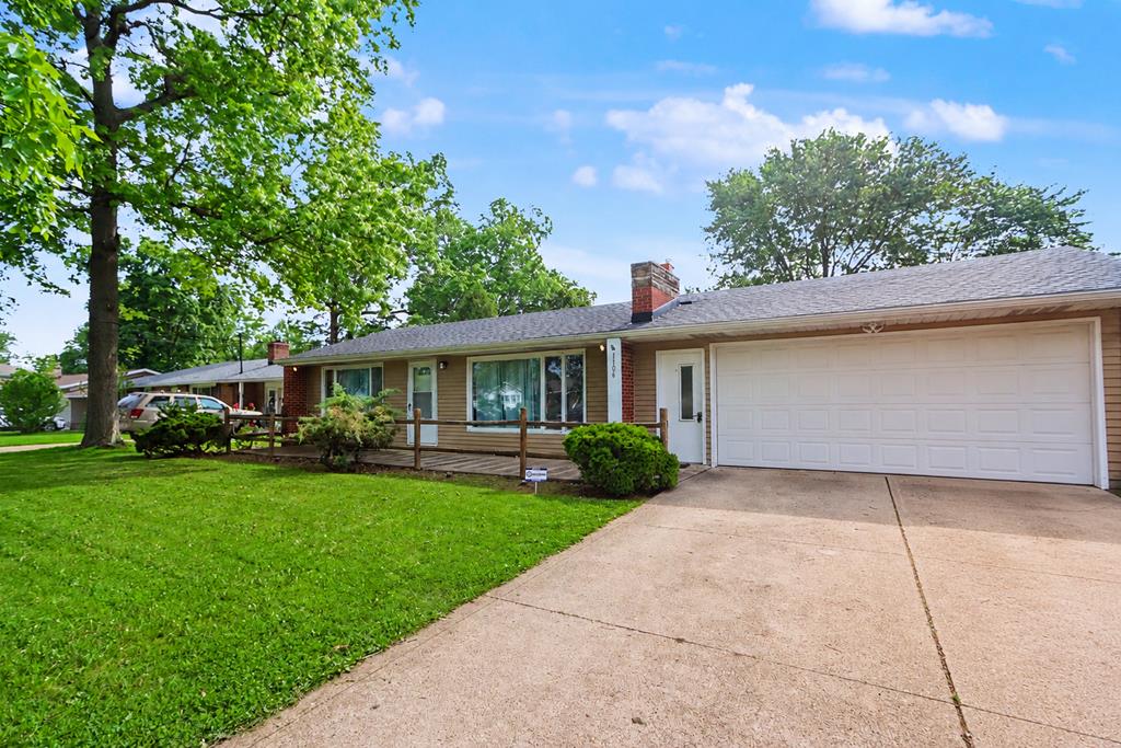 1106 Oakdale Drive, Mansfield, Ohio 44905, 2 Bedrooms Bedrooms, ,1 BathroomBathrooms,Residential,For Sale,Oakdale Drive,9073501
