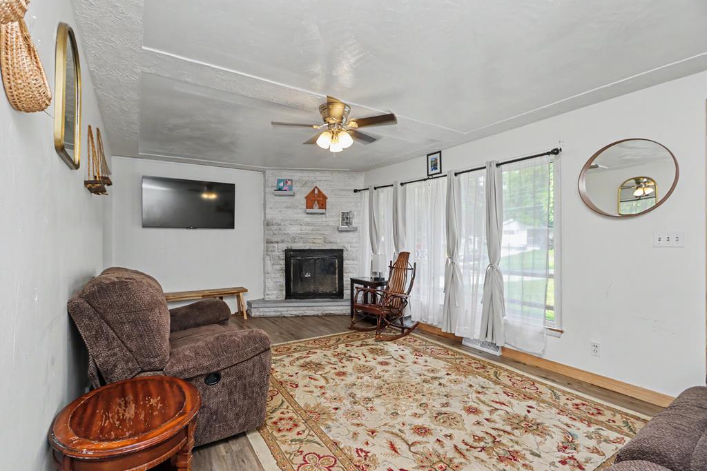 1106 Oakdale Drive, Mansfield, Ohio 44905, 2 Bedrooms Bedrooms, ,1 BathroomBathrooms,Residential,For Sale,Oakdale Drive,9073501