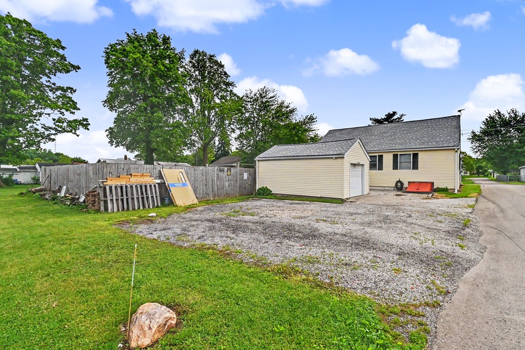 1117 Teddy Avenue, Bucyrus, Ohio 44820, 3 Bedrooms Bedrooms, ,1 BathroomBathrooms,Residential,For Sale,Teddy Avenue,9073504