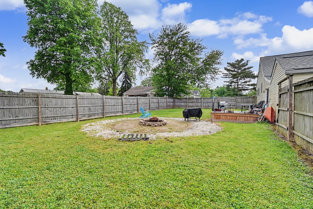1117 Teddy Avenue, Bucyrus, Ohio 44820, 3 Bedrooms Bedrooms, ,1 BathroomBathrooms,Residential,For Sale,Teddy Avenue,9073504