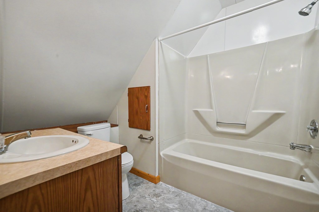 216 W Laurel Street, Willard, Ohio 44890, 3 Bedrooms Bedrooms, ,1 BathroomBathrooms,Residential,For Sale,Laurel Street,9073538
