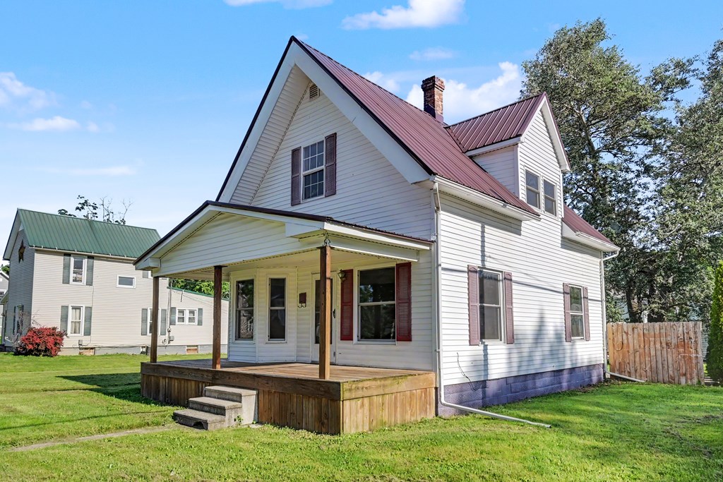 216 W Laurel Street, Willard, Ohio 44890, 3 Bedrooms Bedrooms, ,1 BathroomBathrooms,Residential,For Sale,Laurel Street,9073538