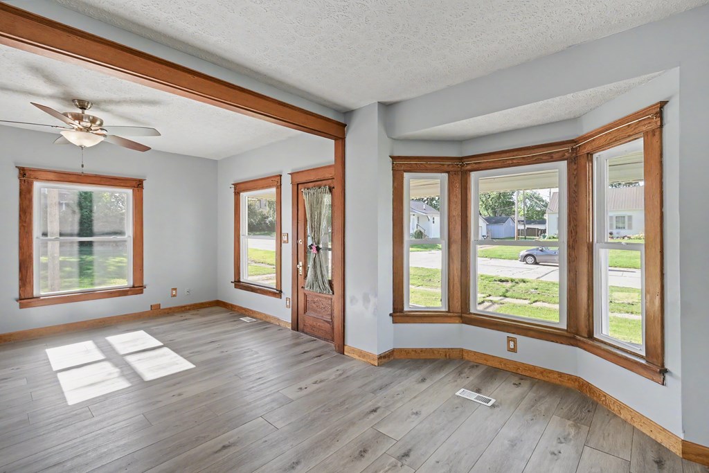 216 W Laurel Street, Willard, Ohio 44890, 3 Bedrooms Bedrooms, ,1 BathroomBathrooms,Residential,For Sale,Laurel Street,9073538