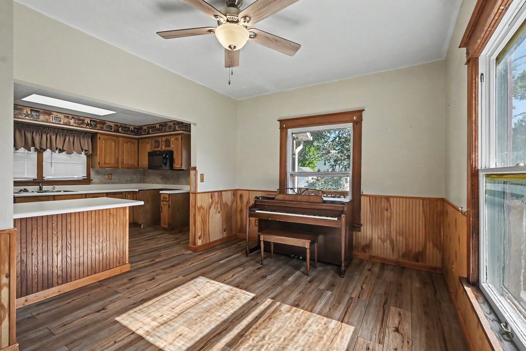 216 W Laurel Street, Willard, Ohio 44890, 3 Bedrooms Bedrooms, ,1 BathroomBathrooms,Residential,For Sale,Laurel Street,9073538