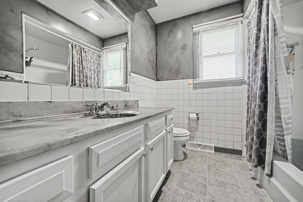 1053 Reed Road, Mansfield, Ohio 44903, 2 Bedrooms Bedrooms, ,2 BathroomsBathrooms,Residential,For Sale,Reed Road,9073554