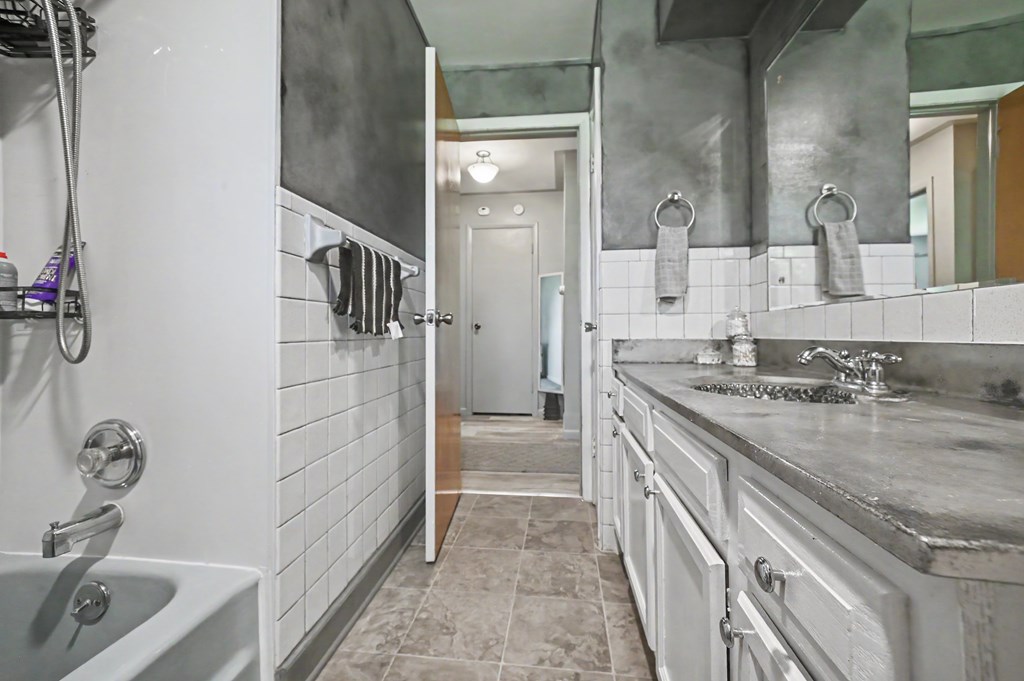 1053 Reed Road, Mansfield, Ohio 44903, 2 Bedrooms Bedrooms, ,2 BathroomsBathrooms,Residential,For Sale,Reed Road,9073554