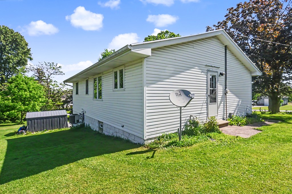 1053 Reed Road, Mansfield, Ohio 44903, 2 Bedrooms Bedrooms, ,2 BathroomsBathrooms,Residential,For Sale,Reed Road,9073554