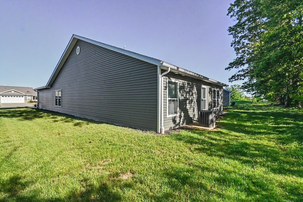 1547 Arrow Drive, Ashland, Ohio 44805, 2 Bedrooms Bedrooms, ,2 BathroomsBathrooms,Residential,For Sale,Arrow Drive,9073568 1547 Arrow Drive, Ashland, Ohio 44805, 2 Bedrooms Bedrooms, ,2 BathroomsBathrooms,Residential,For Sale,Arrow Drive,9073568