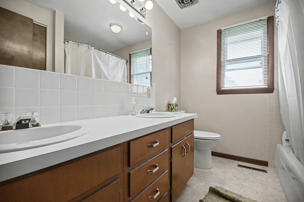 541 Sequoia, Mansfield, Ohio 44904, 4 Bedrooms Bedrooms, ,2 BathroomsBathrooms,Residential,For Sale,Sequoia,9073583