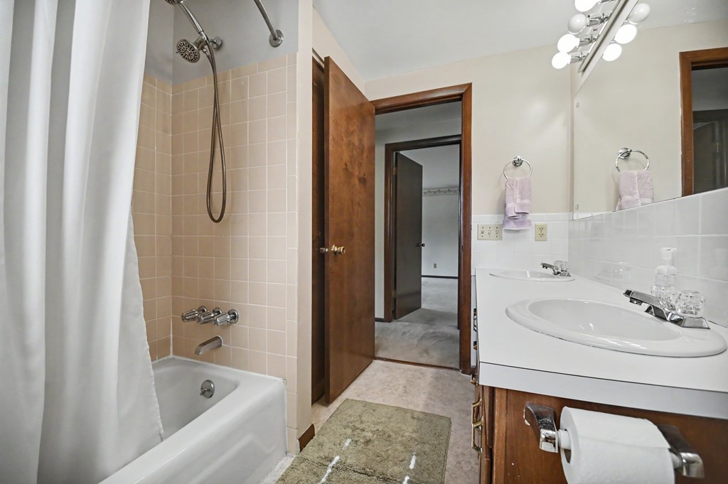 541 Sequoia, Mansfield, Ohio 44904, 4 Bedrooms Bedrooms, ,2 BathroomsBathrooms,Residential,For Sale,Sequoia,9073583