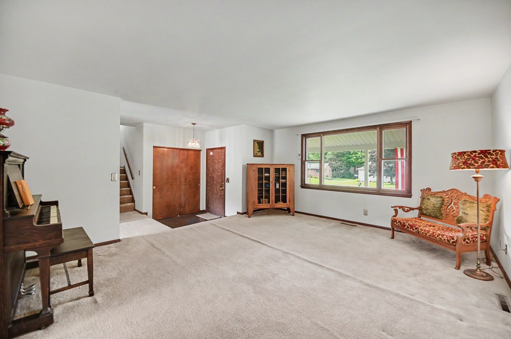 541 Sequoia, Mansfield, Ohio 44904, 4 Bedrooms Bedrooms, ,2 BathroomsBathrooms,Residential,For Sale,Sequoia,9073583