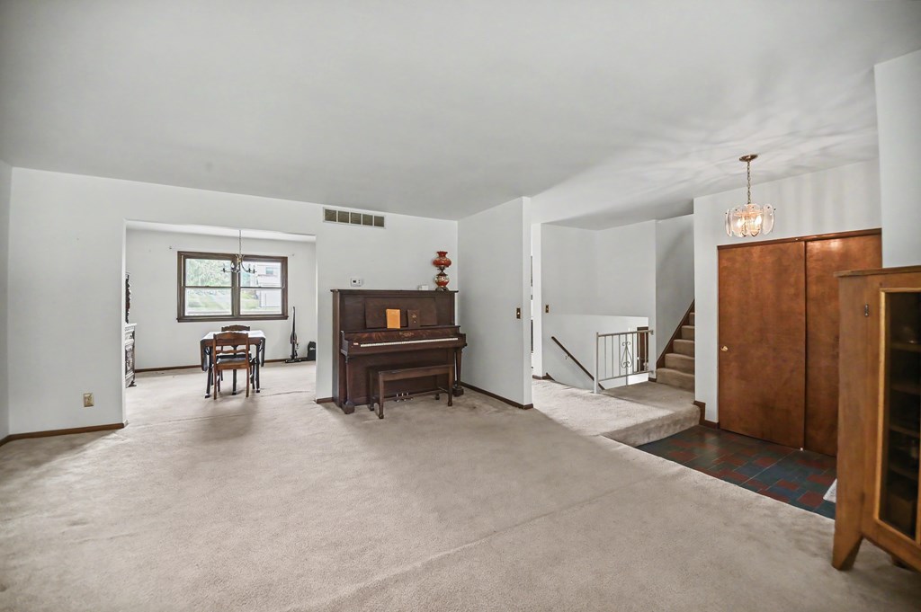 541 Sequoia, Mansfield, Ohio 44904, 4 Bedrooms Bedrooms, ,2 BathroomsBathrooms,Residential,For Sale,Sequoia,9073583