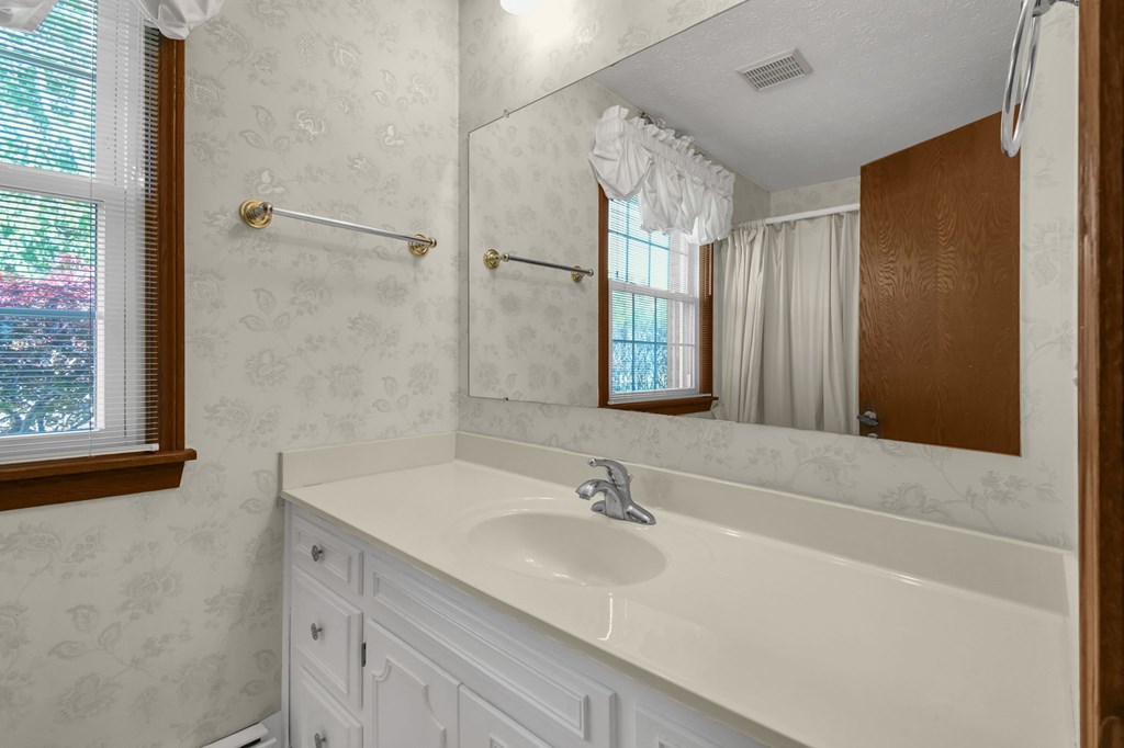 2560 Wedgewood Drive, Mansfield, Ohio 44903, 4 Bedrooms Bedrooms, ,3 BathroomsBathrooms,Residential,For Sale,Wedgewood Drive,9073582 2560 Wedgewood Drive, Mansfield, Ohio 44903, 4 Bedrooms Bedrooms, ,3 BathroomsBathrooms,Residential,For Sale,Wedgewood Drive,9073582