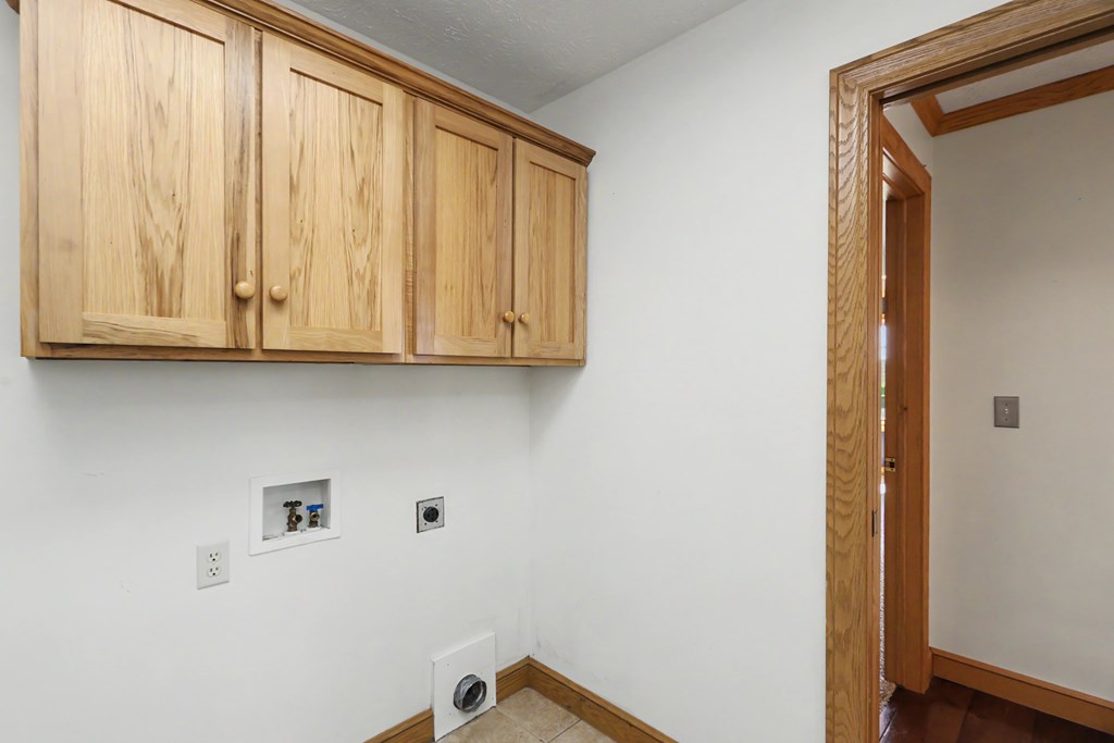 855 Bowers Road, Mansfield, Ohio 44903, 3 Bedrooms Bedrooms, ,2 BathroomsBathrooms,Residential,For Sale,Bowers Road,9073597