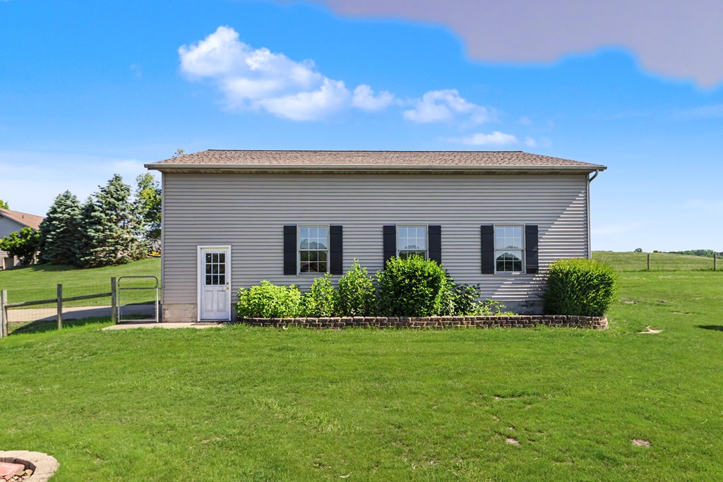 855 Bowers Road, Mansfield, Ohio 44903, 3 Bedrooms Bedrooms, ,2 BathroomsBathrooms,Residential,For Sale,Bowers Road,9073597