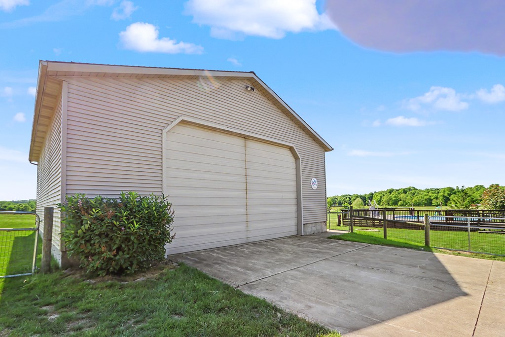 855 Bowers Road, Mansfield, Ohio 44903, 3 Bedrooms Bedrooms, ,2 BathroomsBathrooms,Residential,For Sale,Bowers Road,9073597