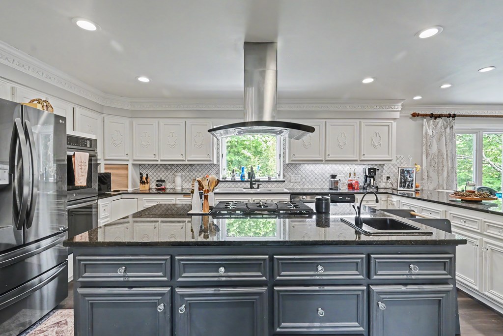 1071 Sheirer Road, Mansfield, Ohio 44903, 5 Bedrooms Bedrooms, ,5 BathroomsBathrooms,Residential,For Sale,Sheirer Road,9073615