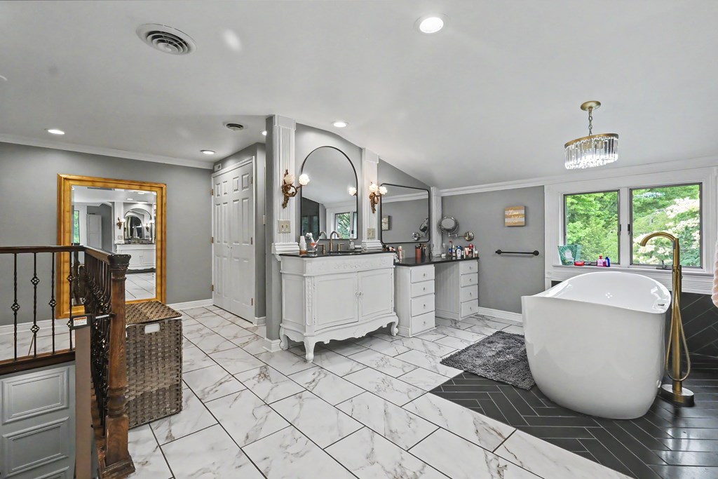 1071 Sheirer Road, Mansfield, Ohio 44903, 5 Bedrooms Bedrooms, ,5 BathroomsBathrooms,Residential,For Sale,Sheirer Road,9073615