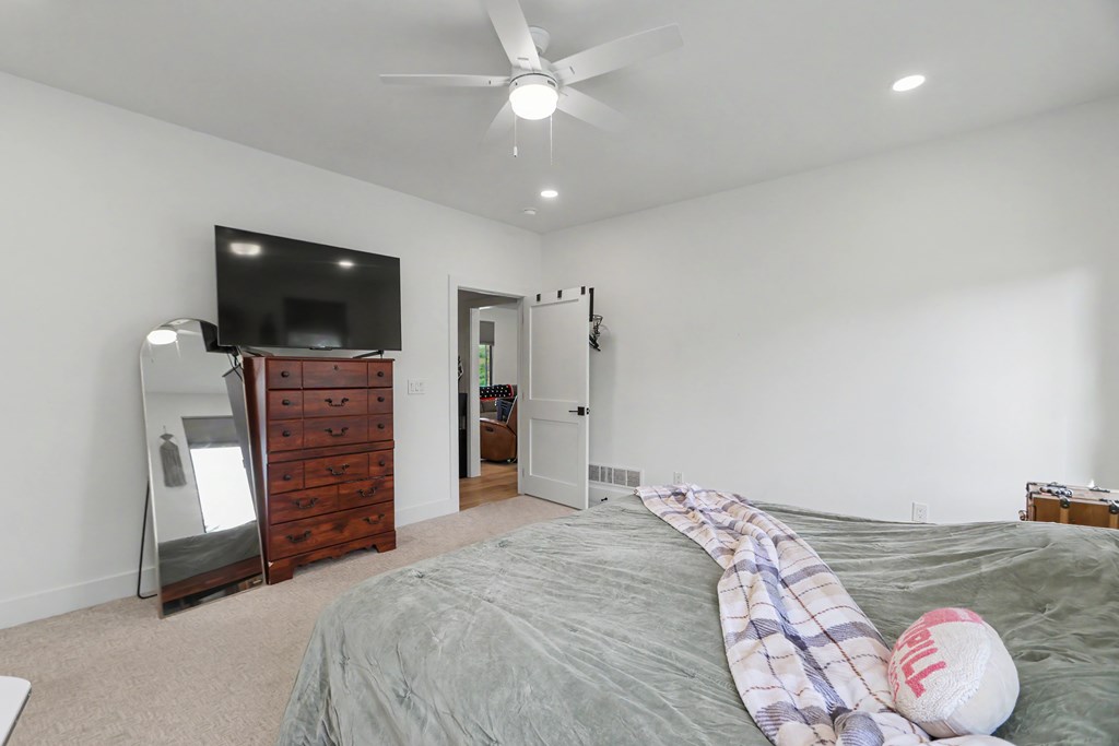 21 Betty Drive, Bellville, Ohio 44813, 3 Bedrooms Bedrooms, ,2 BathroomsBathrooms,Residential,For Sale,Betty Drive,9073618