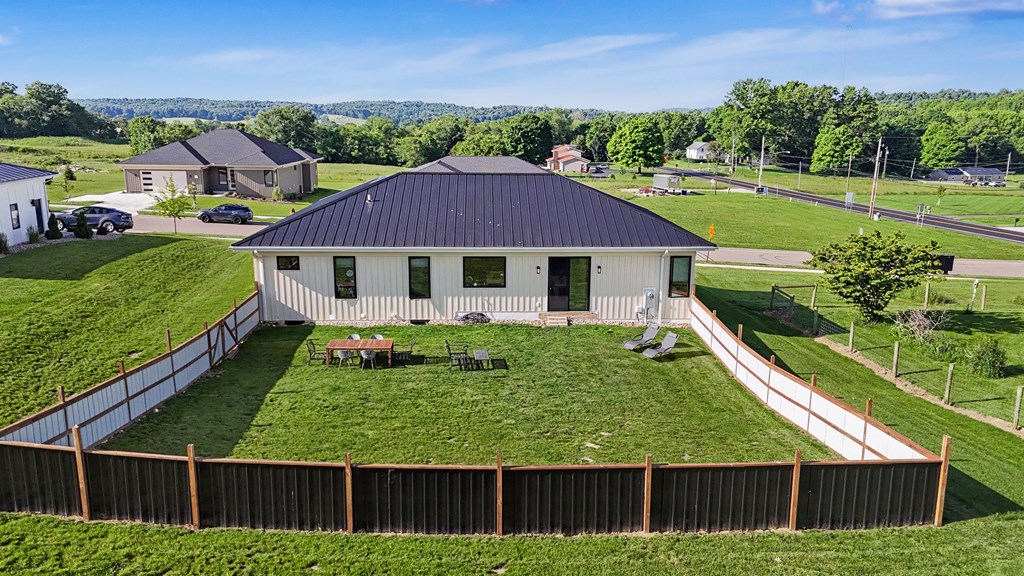 21 Betty Drive, Bellville, Ohio 44813, 3 Bedrooms Bedrooms, ,2 BathroomsBathrooms,Residential,For Sale,Betty Drive,9073618