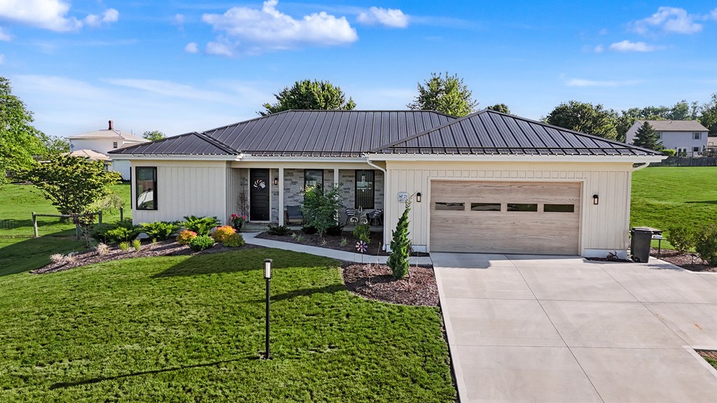 21 Betty Drive, Bellville, Ohio 44813, 3 Bedrooms Bedrooms, ,2 BathroomsBathrooms,Residential,For Sale,Betty Drive,9073618