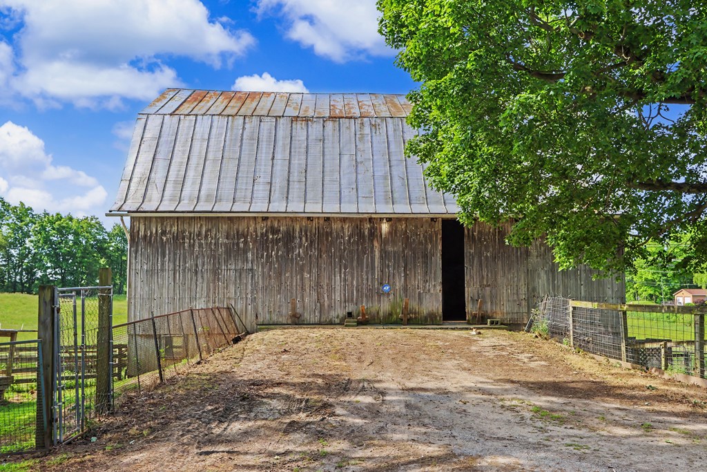 4433 County Road 20, Mount Gilead, Ohio 43338, 4 Bedrooms Bedrooms, ,2 BathroomsBathrooms,Residential,For Sale,County Road 20,9073619 4433 County Road 20, Mount Gilead, Ohio 43338, 4 Bedrooms Bedrooms, ,2 BathroomsBathrooms,Residential,For Sale,County Road 20,9073619