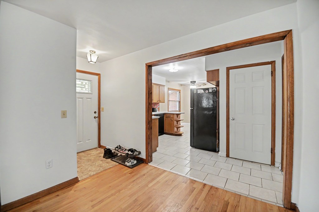 139 Arlington Avenue, Galion, Ohio 44833, 3 Bedrooms Bedrooms, ,1 BathroomBathrooms,Residential,For Sale,Arlington Avenue,9073631 139 Arlington Avenue, Galion, Ohio 44833, 3 Bedrooms Bedrooms, ,1 BathroomBathrooms,Residential,For Sale,Arlington Avenue,9073631