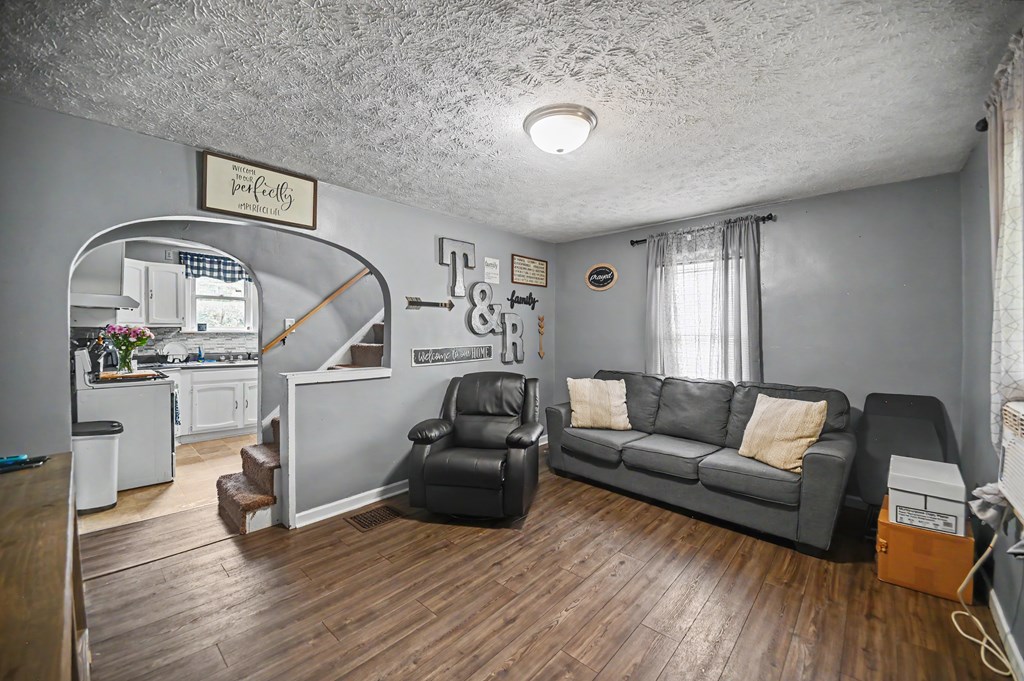 905 Charles Street, Galion, Ohio 44833, 3 Bedrooms Bedrooms, ,1 BathroomBathrooms,Residential,For Sale,Charles Street,9073668