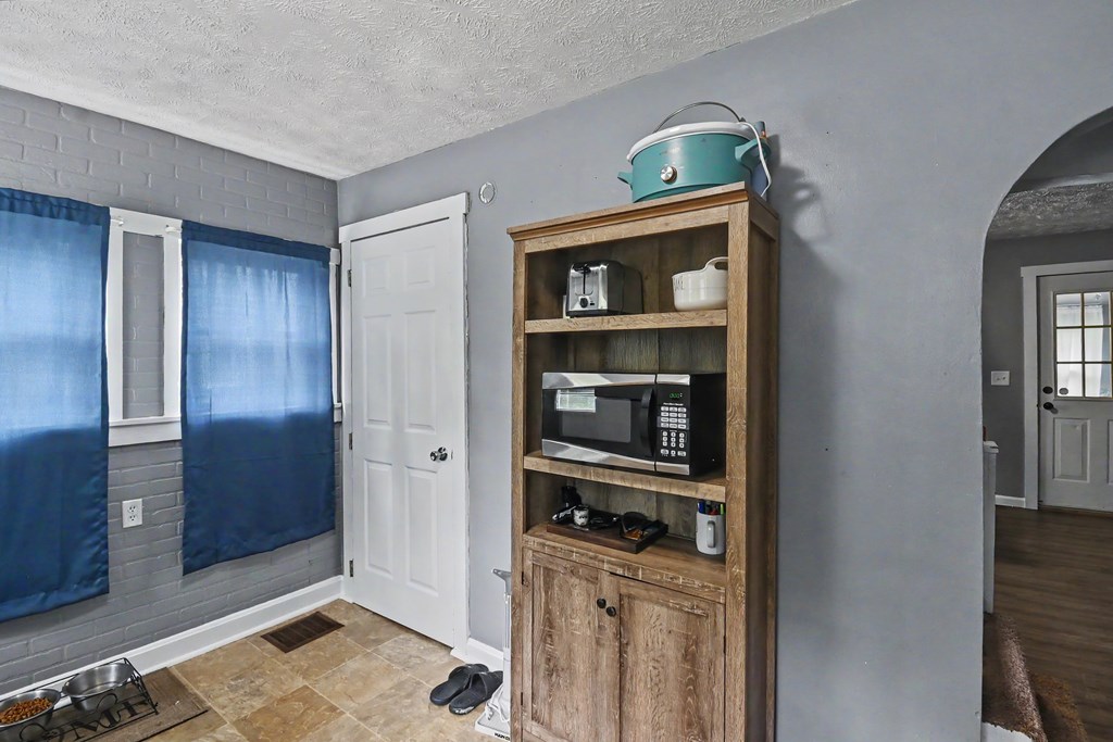 905 Charles Street, Galion, Ohio 44833, 3 Bedrooms Bedrooms, ,1 BathroomBathrooms,Residential,For Sale,Charles Street,9073668